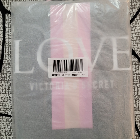 NWT Victoria's Secret Weekender Tote - Picture 5 of 5